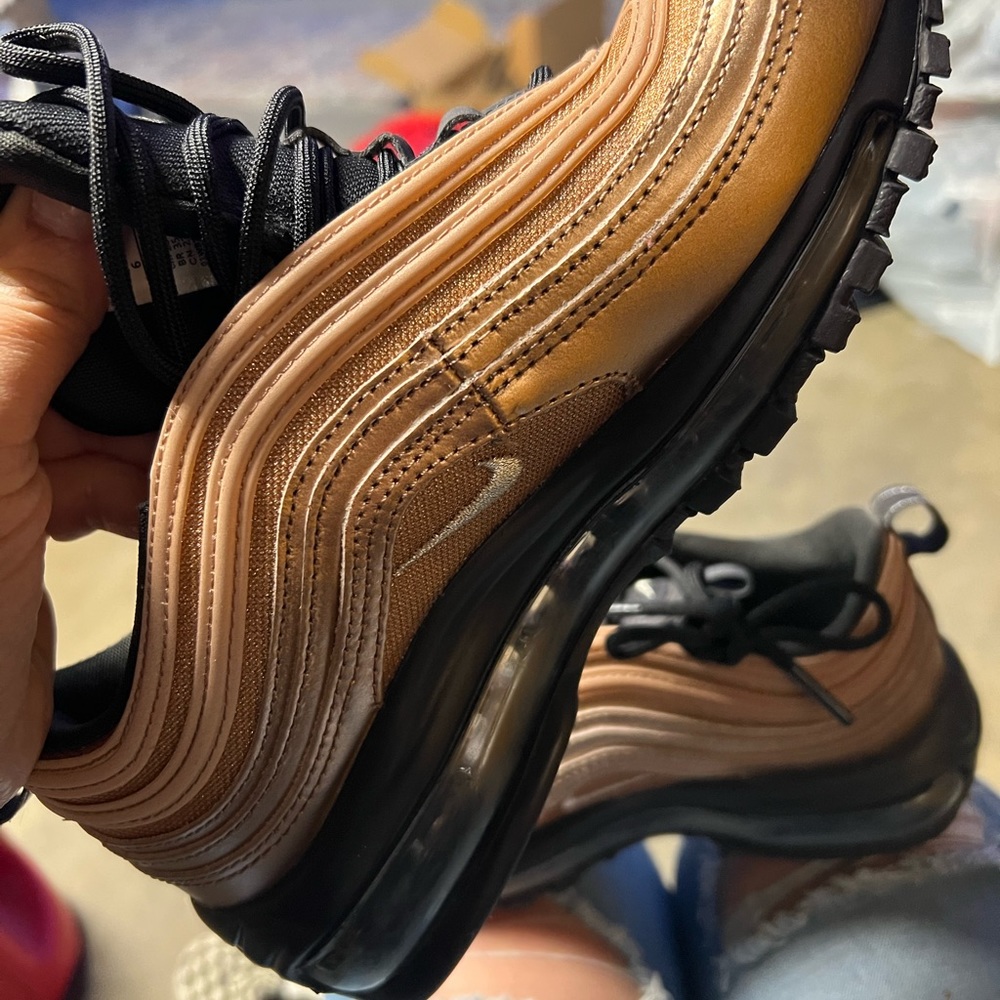 Womens. Size 6